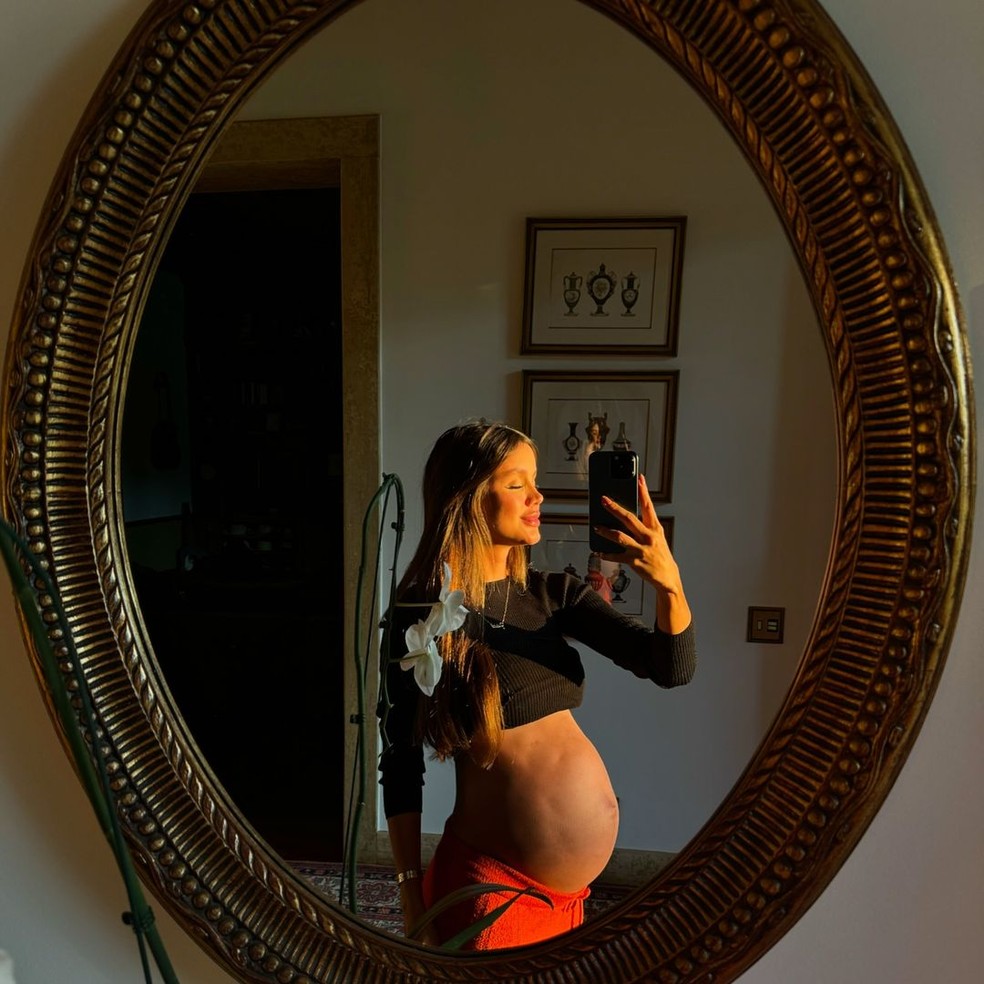 Grávida de gêmeos, Biah Rodrigues exibiu novas curvas em foto — Foto: Reprodução Instagram