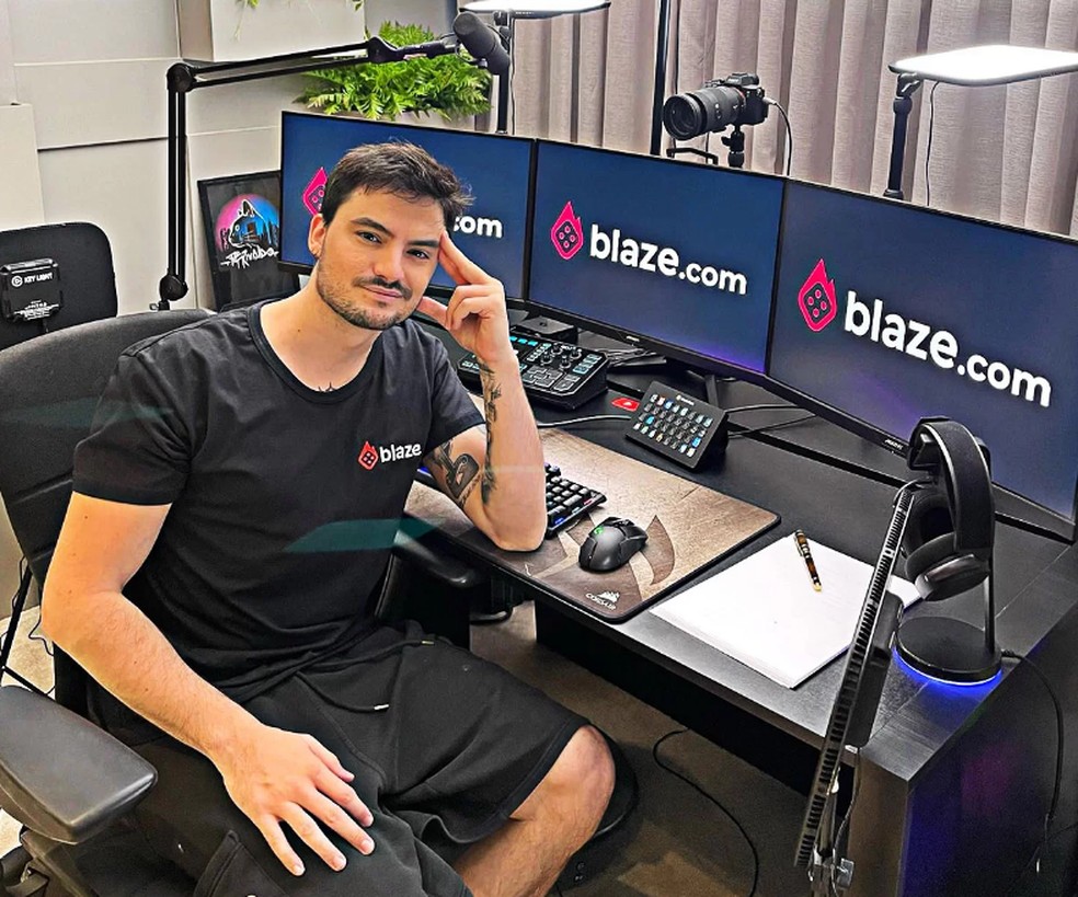 Felipe Neto em campanha da Blaze — Foto: Reprodução