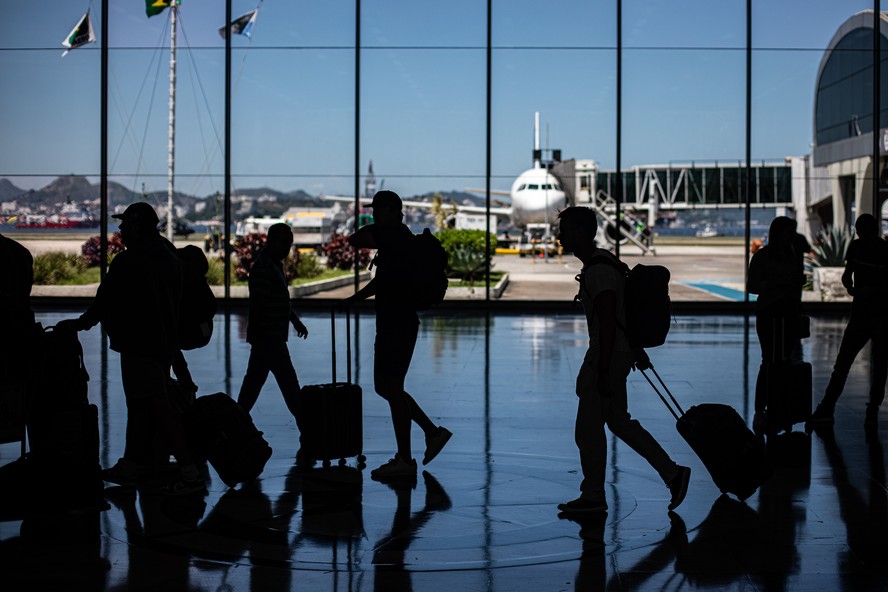 Aeroporto Santos Dumont: alta das passagens aéreas terá impacto sobre a inflação de maio