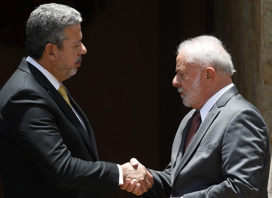 Presidente da Câmara, Arthur Lira (PP-AL), recebe Lula para um café da manhã em sua residência oficial em Brasília durante a transição de governo