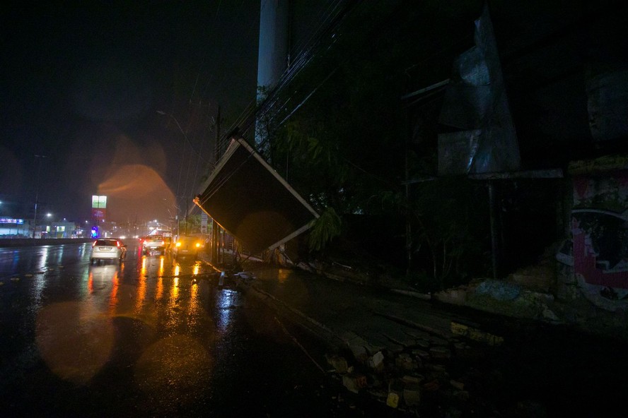 Na última semana, temporal no Rio Grande do Sul provocou enchente, destelhamento e interrupção no fornecimento de energia