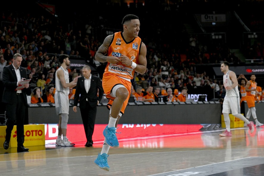 Yago se destacou com a camisa do Ratiopharm Ulm