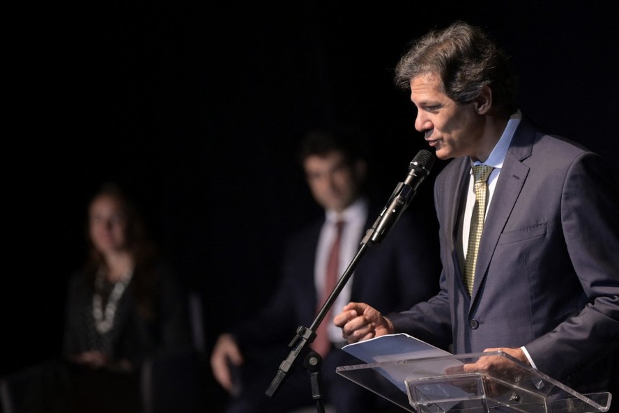 Fernando Haddad durante cerimônia de posse como ministro da Fazenda