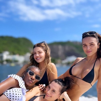 Rafa Kalimann, Lorena Comparato, Jennifer Dias e Vitoria Bohn — Foto: Reprodução/Instagram
