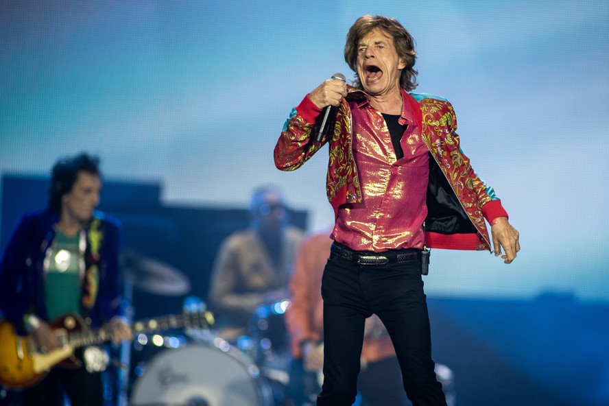 Mick Jagger no palco: performance energética