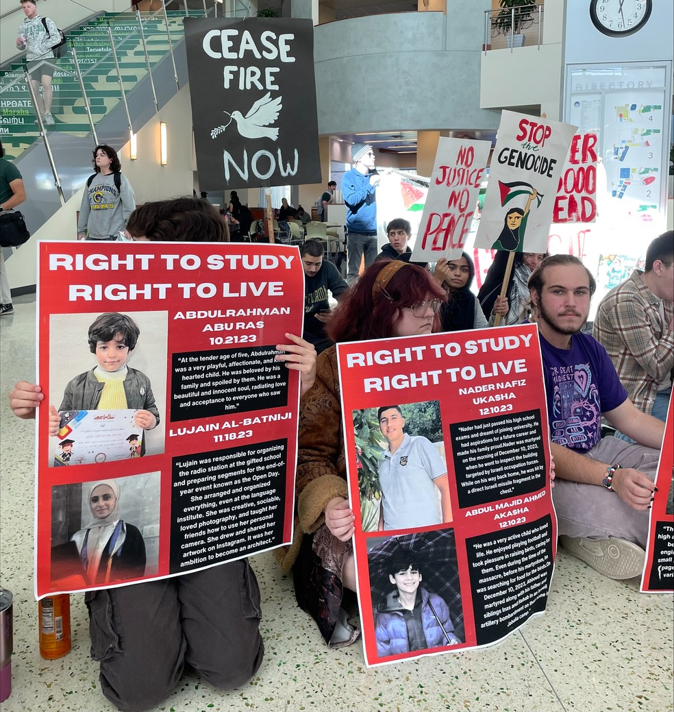 Estudantes protestam contra a guerra em Gaza na Universidade do Sul da Flórida, em Tampa — Foto: Emanuelle Bordallo