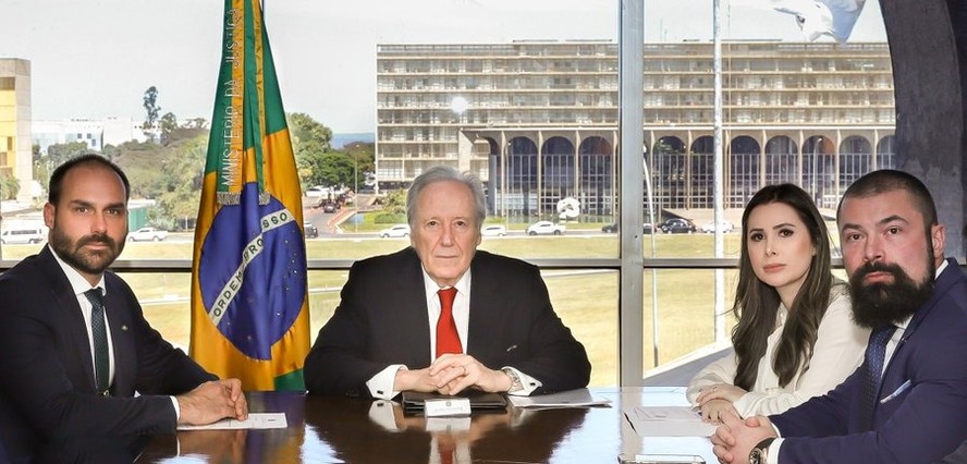 Ministro da Justiça Ricardo Lewandowski tem audiência com deputados Eduardo Bolsonaro e Caroline De Toni
