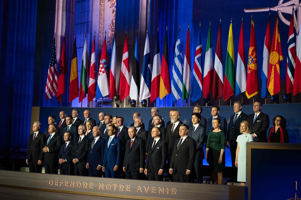 Chefes de Estado e de governo da Otan posam para fotografia em evento que marcou os 75 anos da aliança militar — Foto: Andrew Harnik / GETTY IMAGES NORTH AMERICA / Getty Images via AFP