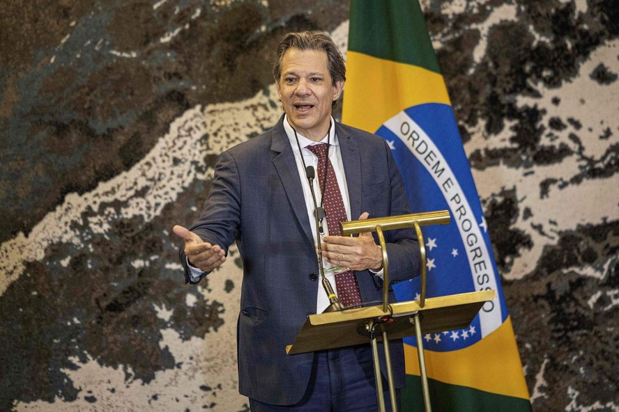 O Ministro da Fazenda, Fernando Haddad, fala à imprensa em um evento paralelo durante a Cúpula do Brics