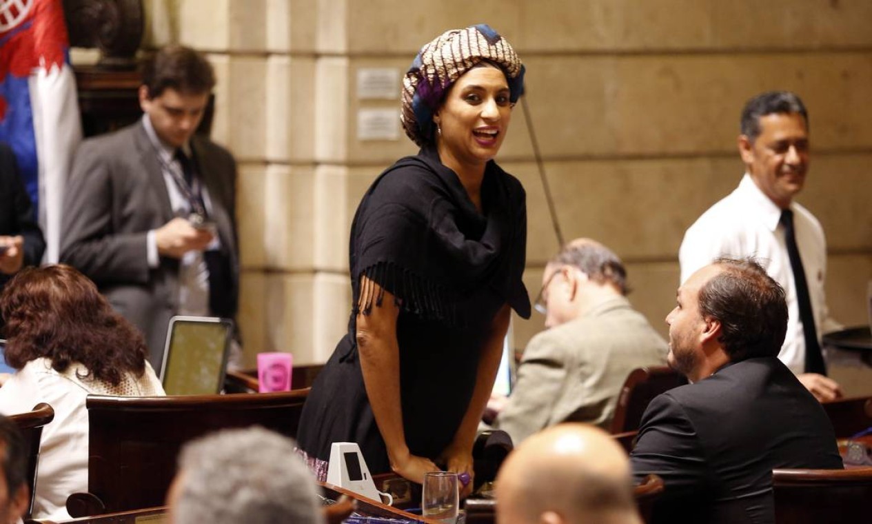 Marielle Franco foi assessora parlamentar do deputado estadual Marcelo Freixo, seu colega no PSOL, até se eleger para o Legislativo municipal. — Foto: Marcos de Paula / Agência O Globo