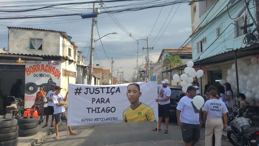 Ato marcou uma semana da morte do adolescente