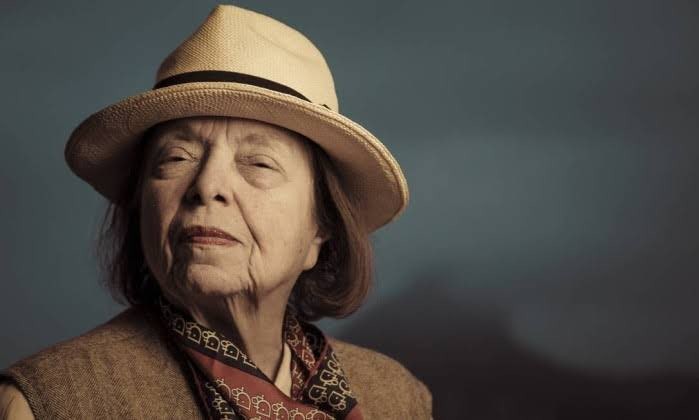 A escritora Nélida Piñon. Primeira mulher a presidir a ABL, ela faleceu em 17 de dezembro, em Lisboa, aos 85 anos. — Foto: Reprodução