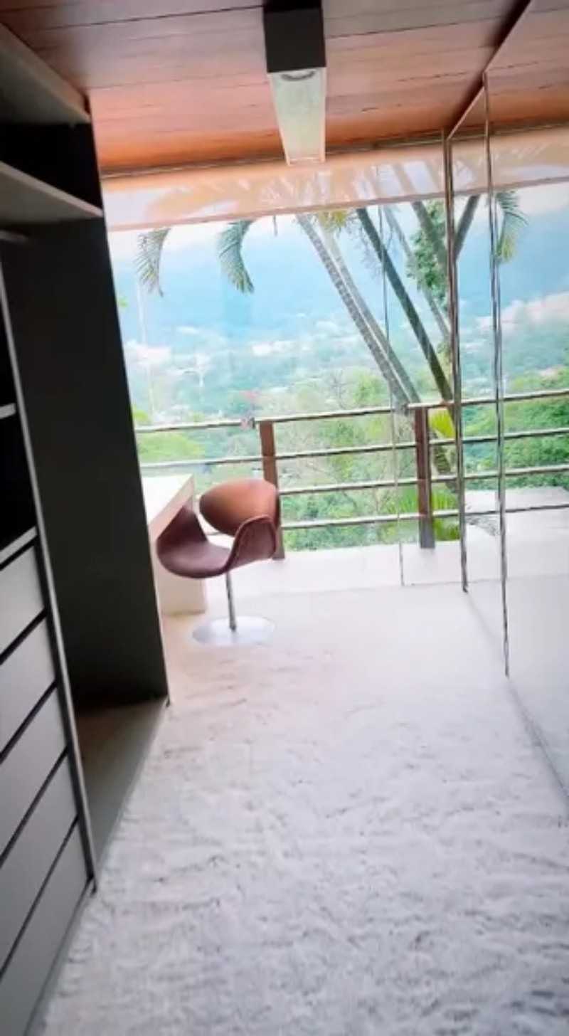 Pedro Scooby mostrou detalhes da nova casa no Rio de Janeiro — Foto: Reprodução Instagram