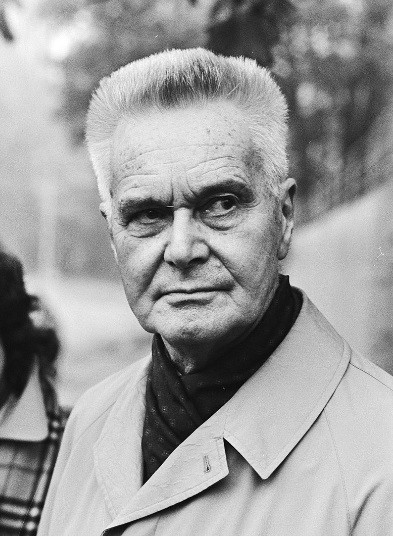 Jan Tinbergen (1969/Noruega e Hoalnda) - O economista holandês compartilhou com o norueguês Ragnar Frisch  o primeiro Prêmio Nobel de Economia  por ter desenvolvido e aplicado modelos dinâmicos para a análise dos processos econômicos. É amplamente considerado um dos economistas mais influentes do século XX e um dos fundadores da econometria. — Foto: Reprodução