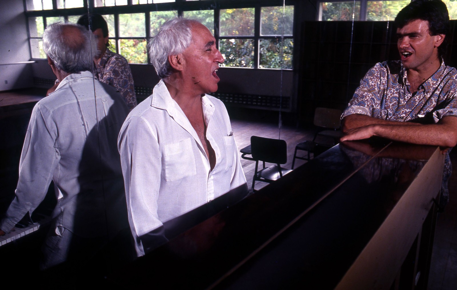 Zé Celso e Marcelo Drummond em ensaio, em julho de 1992 — Foto: Márcio Lima / Agência O Globo