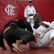 Teddy Riner treina no Flamengo — Foto: AFP