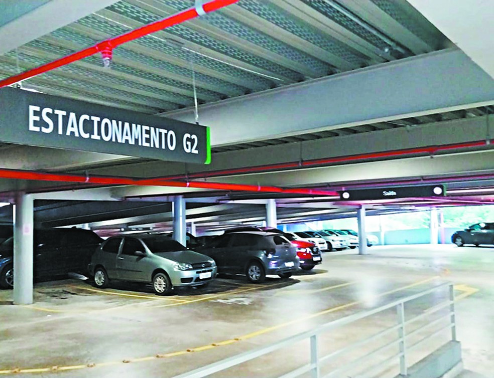 Mistério. O estacionamento do shopping onde Anic Herdy desapareceu — Foto: Reprodução