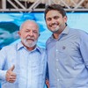 O presidente Luiz Inácio Lula da Silva e o ministro das Comunicações, Juscelino Filho, durante cerimônia em Santarém (PA) em 2023 - Ricardo Stuckert/PR