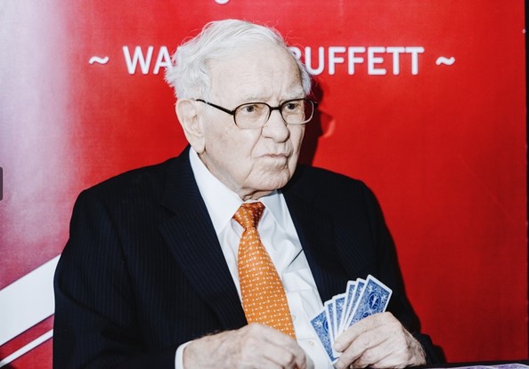 Warren Buffett defende que os ricos paguem mais impostos ao Fisco