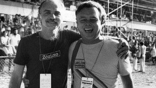 Carlos Leonam (à direita) foi titular por uma década da coluna Carlos Swann, no GLOBO — Foto: Arquivo Pessoal