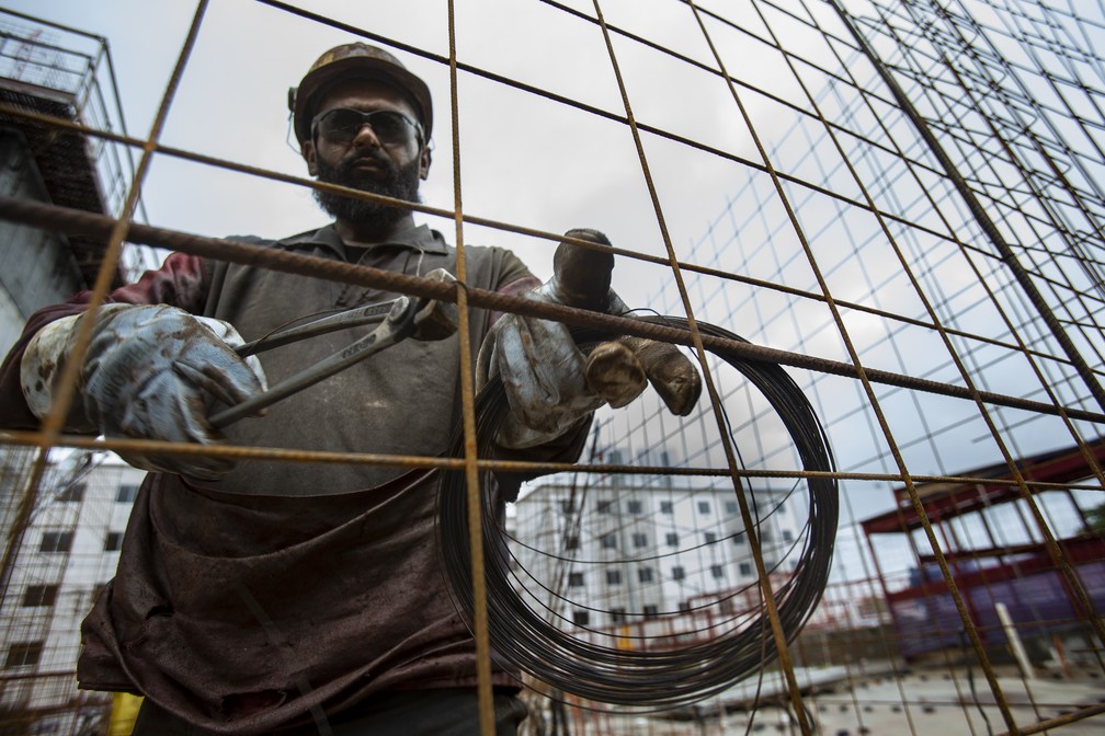 Na construção civil, impostos desestimulam pré-moldados — Foto: Alexandre Cassiano