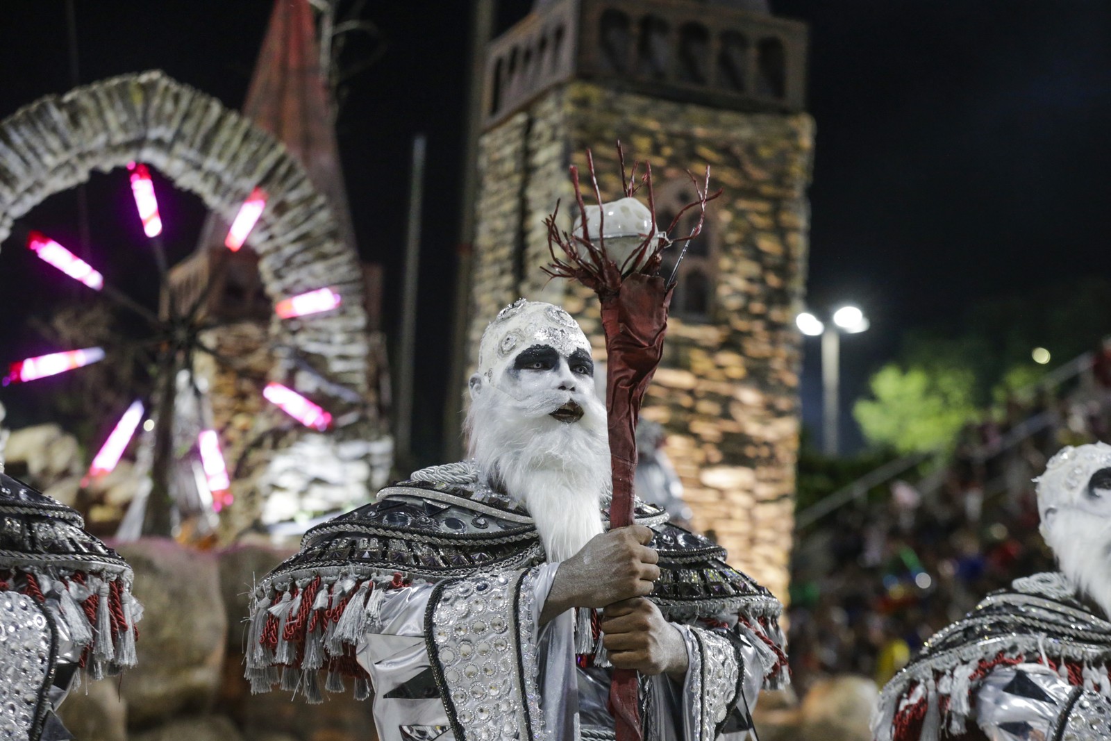 Desfile das Escolas de Samba do Grupo Especial. Primeiro dia de desfile. Porto da Pedra — Foto: Domingos Peixoto