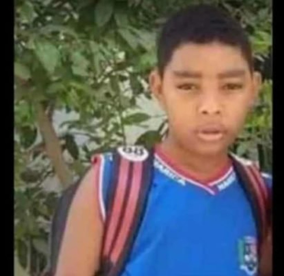 Dijalma de Azevedo, de 11 anos, morreu na manhã desta quarta-feira (12) após ser baleado — Foto: Reprodução