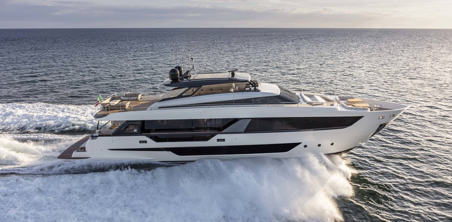 Ferretti Yachts 1000