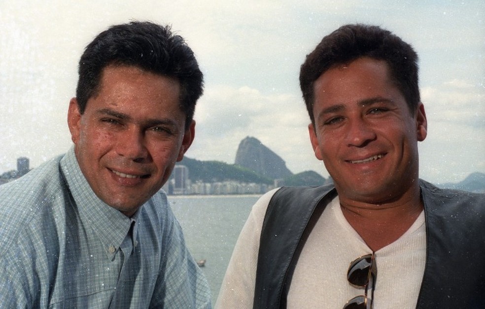 Leandro e Leonardo no Rio, em 1995 — Foto: Marizilda Cruppe/Agência O GLOBO