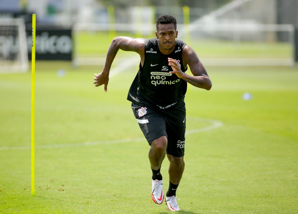 O centroavante Jô foi alvo de ação na Justiça por não estar pagando alimentos gravídicos  — Foto: RODRIGO COCA/AG. CORINTHIANS