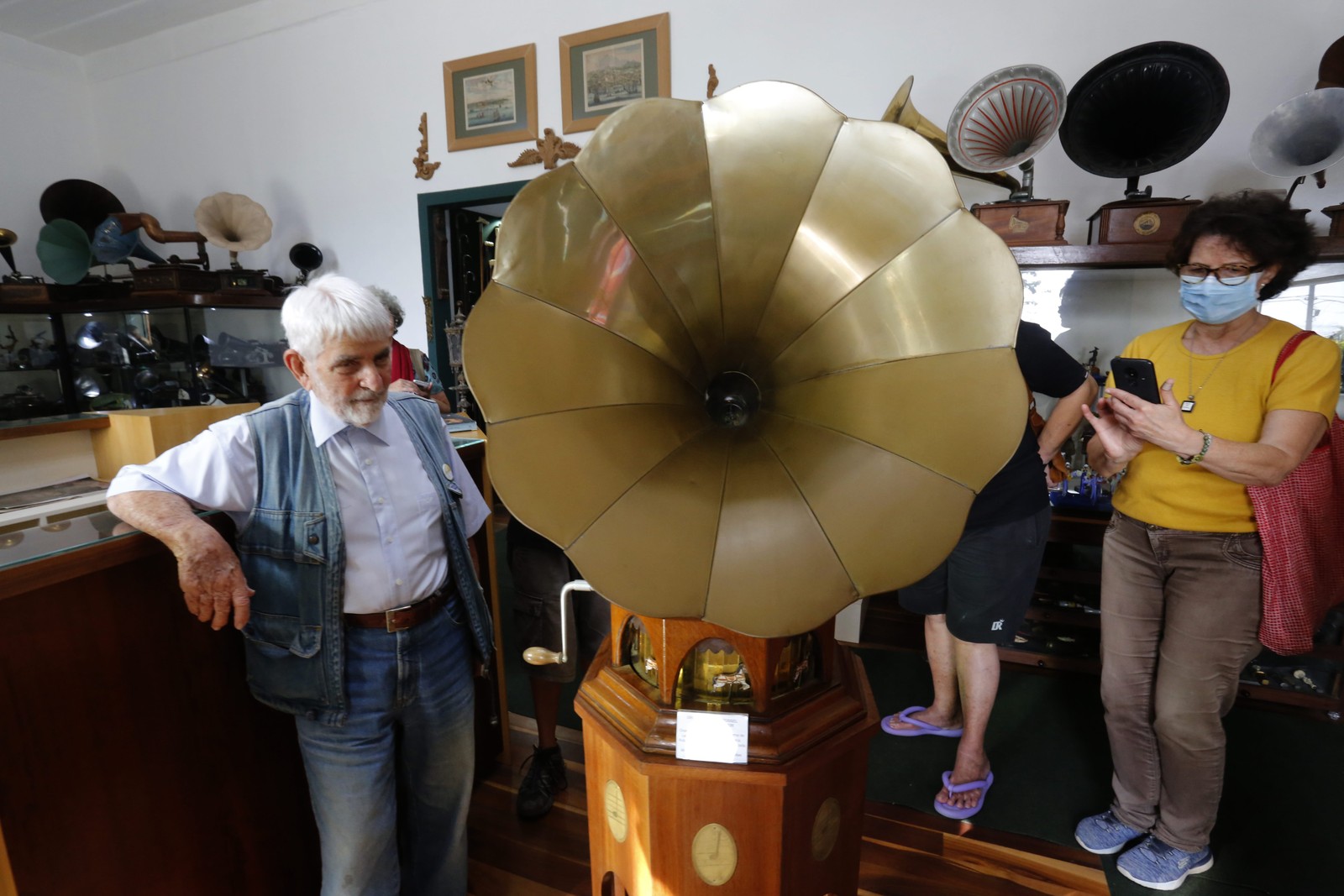 Museu conta a historia do cinema, da fotografia e da telefonia — Foto: Custodio Coimbra