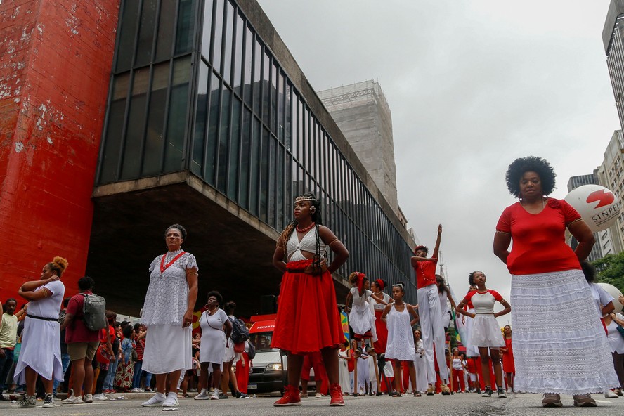 Ato contra o racismo, em São Paulo, no Dia da Consciência Negra