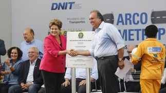 Inaugurado em 2014: Dilma Rousseff e Luiz Fernando Pezão, então presidente e governador, respectivamente — Foto: Pablo Jacob / Agência O Globo / 01-07-2014