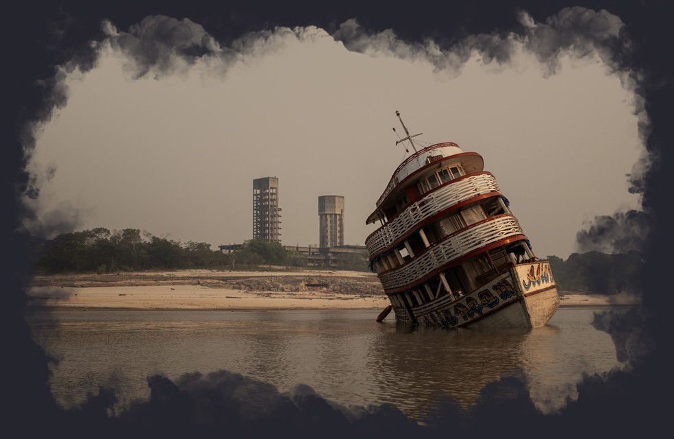O barco encalhado em banco de areia no Rio Negro devido a seca. — Foto: Arte O GLOBO/Agência O GLOBO