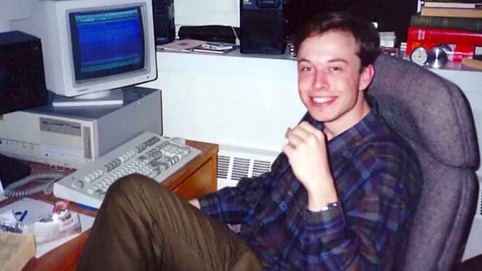 Elon Musk aprendeu a programar sozinho e com 12 anos criou seu próprio jogo de computador — Foto: Reprodução