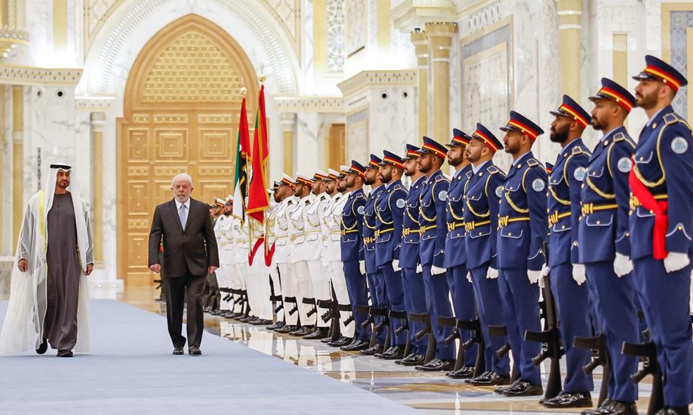 Lula é recebido com pompa no Palácio Presidencial de Abu Dhabi — Foto: Ricardo Stuckert/PR