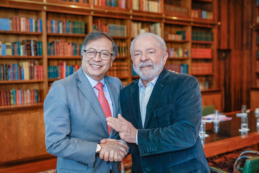 O presidente da Colômbia, Gustavo Petro, e o presidente Lula