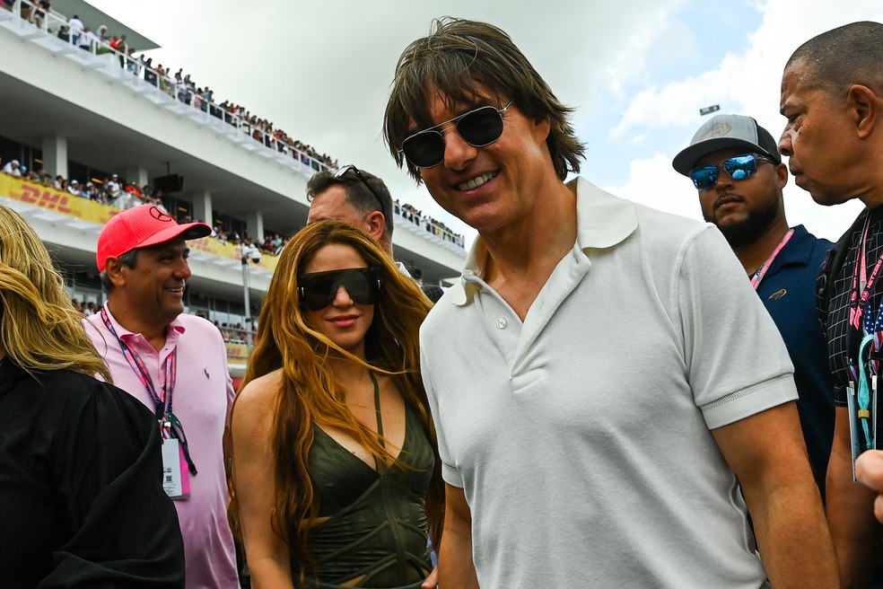 Shakira e Tom Cruise juntos — Foto: Chandan Khanna/AFP