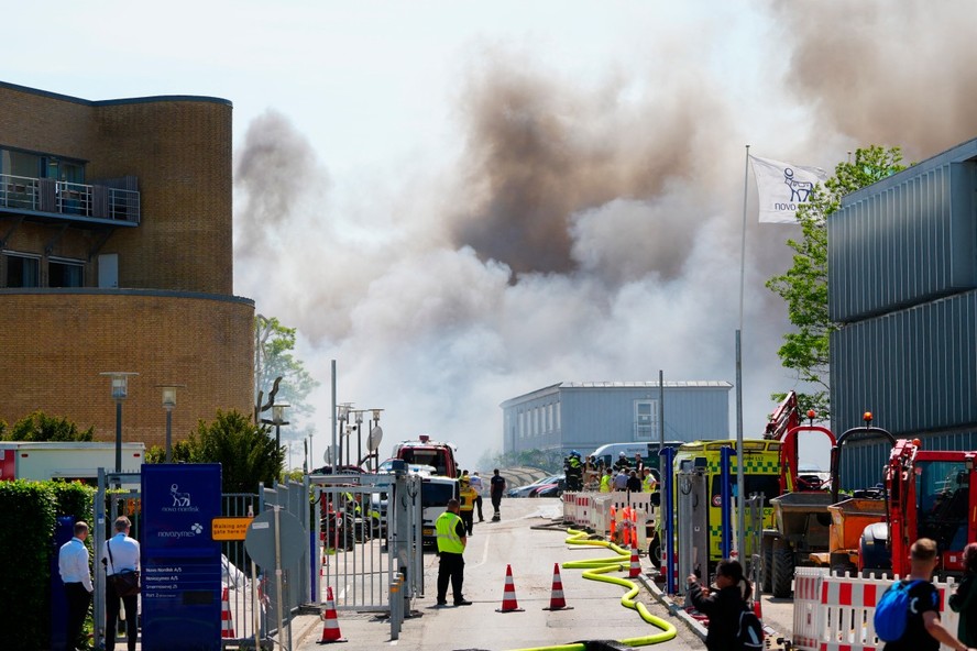 Grande incêndio atinge edifício da fabricante do Ozempic, na Dinamarca