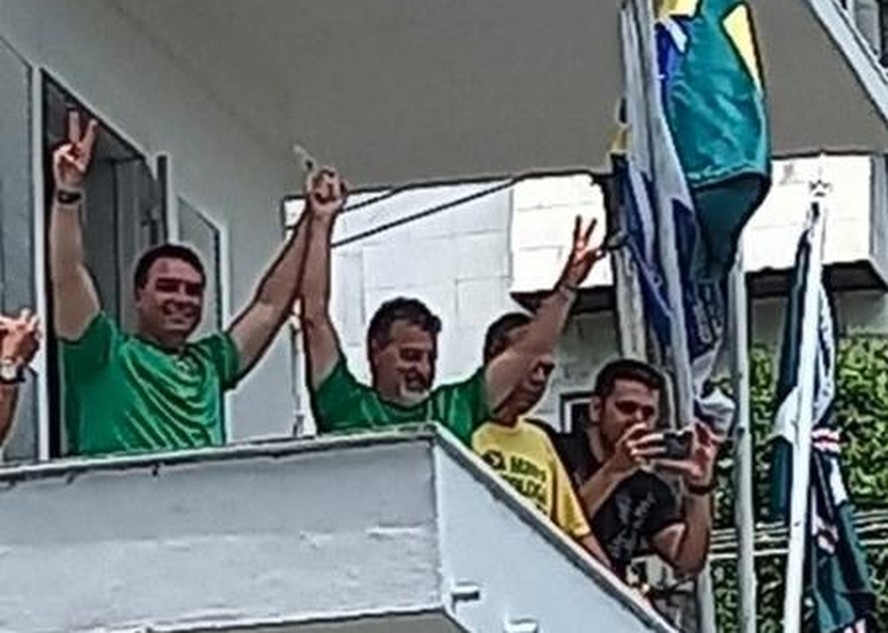 Flávio Bolsonaro e Joa