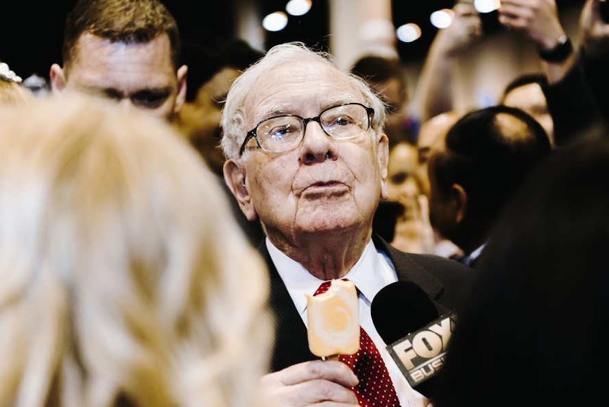 Berkshire Hathaway, de Warren Buffett, divulga carta anual