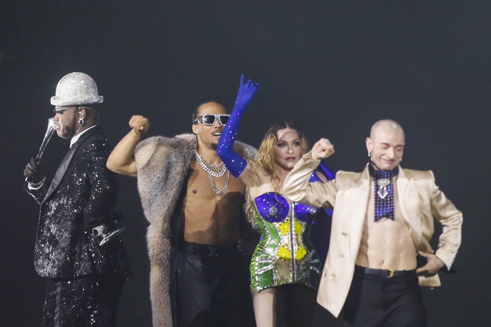 Madonna: ensaio geral na véspera do show na Praia de Copacabana, Rio de Janeiro — Foto: Guito Moreto / Agência O Globo