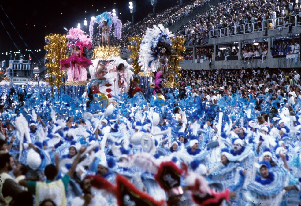 'Festa profana' embalou o desfile da União da Ilha em 1989 — Foto: Sebastião Marinho