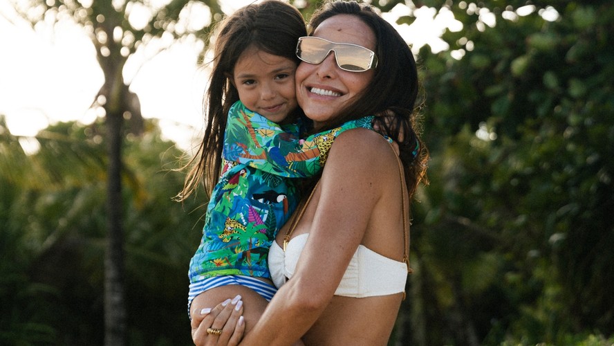 Sabrina Sato e Zoe são fashionistas juntas