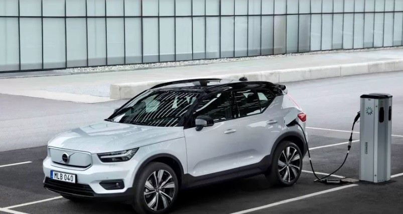 A um preço de R$  R$ 409,9 mil, o Volvo XC40 Recharge foi o terceiro carro elétrico mais vendidos, com 375 unidades negociadas em 2021 Divulgação