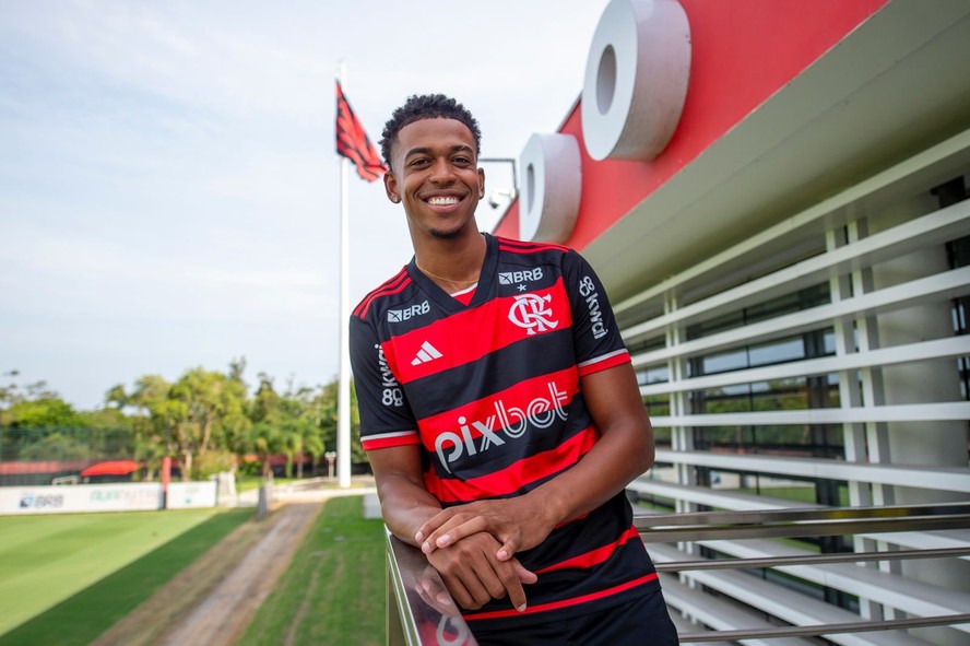 Carlinhos é o novo reforço do Flamengo