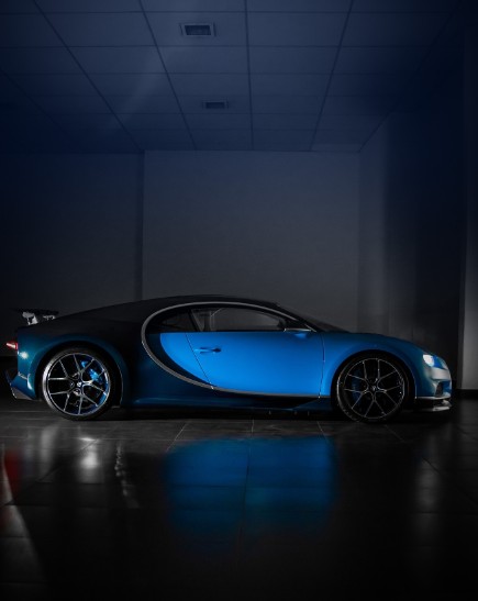 Proprietário do Bugatti Chiron Sport é conhecido como Junior, maior colecionador de carros de luxo do país — Foto: Paíto Imports