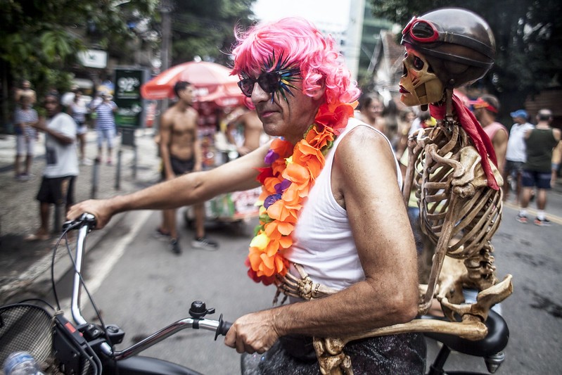 De carona na folia