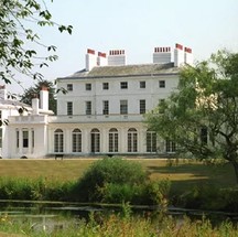 Fachada do Frogmore Cottage, localizado perto do Castelo de Windsor, da família real do Reino Unido — Foto: Divulgação / Royal UK