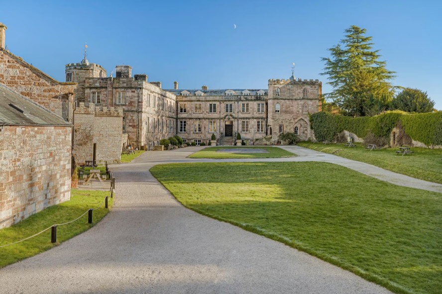 Castelo de 900 anos no Reino Unido está à venda por R$ 59 milhões